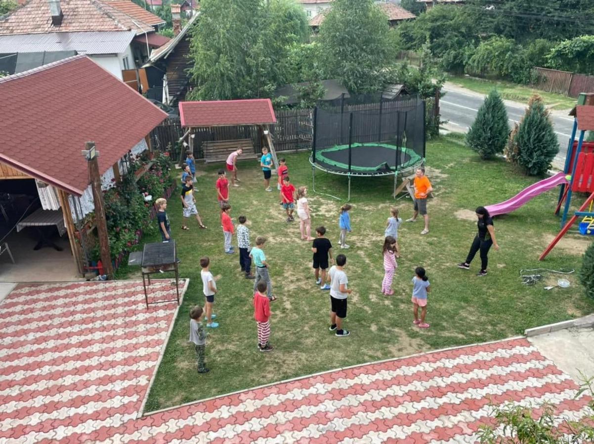 Pensiunea Patricia Oesti-Paminteni Dış mekan fotoğraf